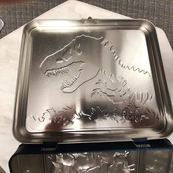 2015 Universal Studios Jurassic World Park Tin Metal Lunch Box Amblin - Picture 6 of 8
